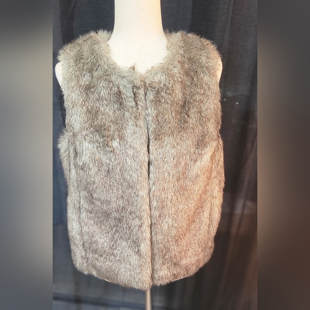 Fall Faux Fur Vest Gray Taupe The Limited Sz M/L Layering